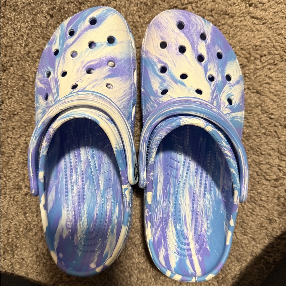 Purple and White Swirl Crocs W10